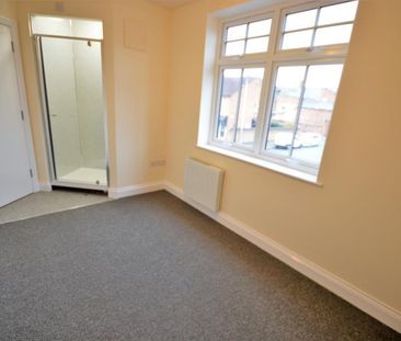 1 bedroom Flat To Let - Photo 4