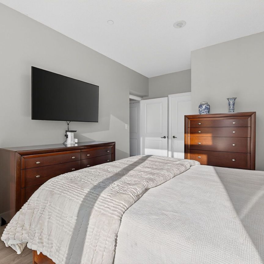 For Lease - 6 Eva Road Unit# 105, Toronto, Ontario - Photo 1