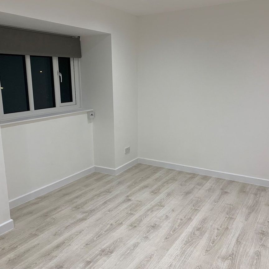 1 Bed Flat, St Marks Court, SE6 - Photo 1