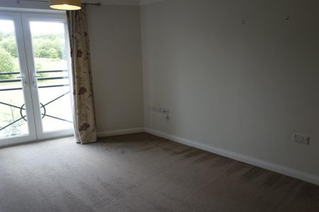 2 bedroom retirement property to rent - Photo 4