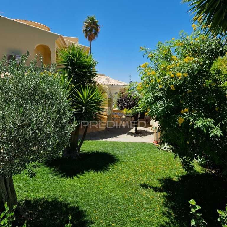 Faro stª b. nexe -moradia t5 isolada, piscina, jardim e vista mar - Photo 1
