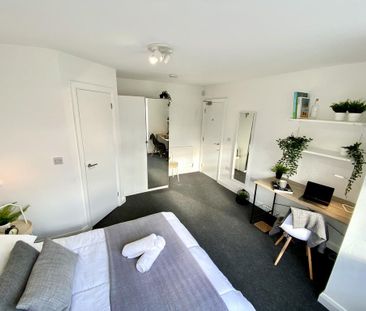 6 bedroom house of multiple occupation to rent - Photo 4