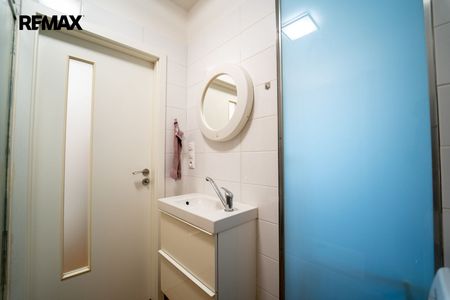 Pronájem bytu 1+kk 21 m² - Photo 4