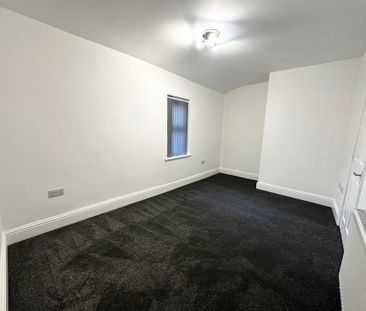 4 bedroom terraced house to rent - Photo 2