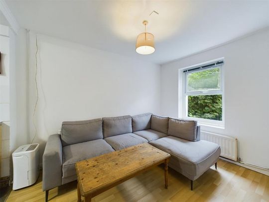 4 bedroom terraced house to rent - Photo 1