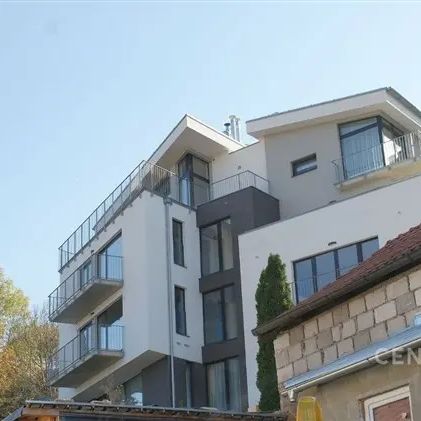 Krásný světlý byt 5+kk s terasou a garáží v novostavbě - Photo 1