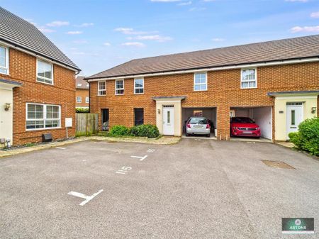 1 bedroom coach house to rent - Photo 3