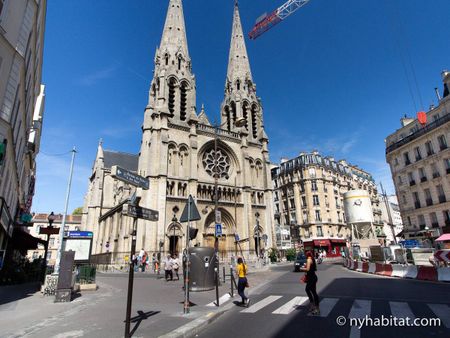 Logement à Paris, Location meublée - Photo 2