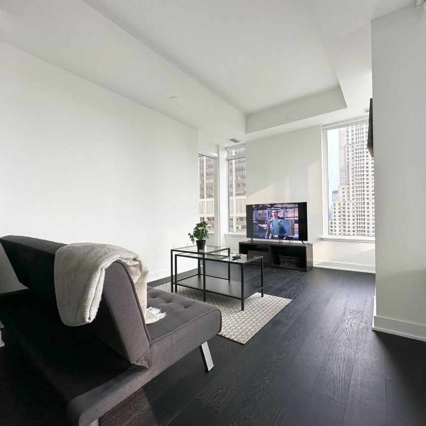 For Lease - 11 Yorkville Avenue Unit# 2012, Toronto, Ontario - Photo 1