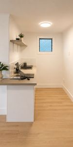 Modern, Private & Fully Furnished Retreat - Photo 4