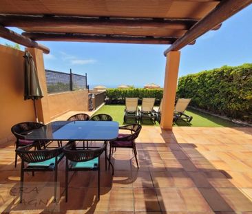 2 room luxury Villa for rent in Adeje, Canary Islands - Photo 4