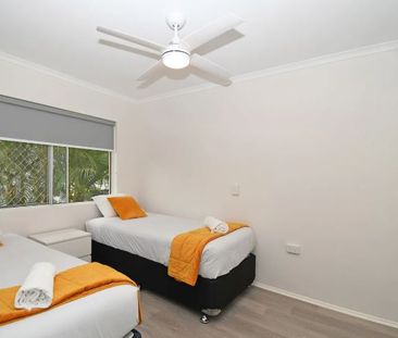 Beachside Living in the Heart of Torquay - Fully Furnished - Photo 1