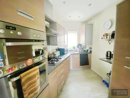 The Nave, Laindon, Basildon - Photo 5