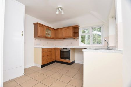 Castle Lane, Exmouth, Devon, EX8 - Photo 2