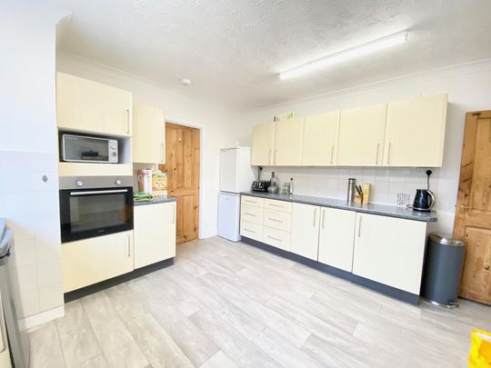 Leopold Road, Norwich - Photo 1