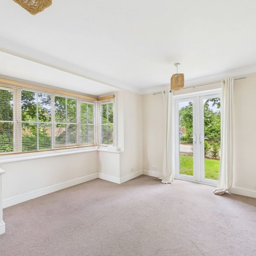 1 bedroom Flat in Maidenhead Road, Maidenhead - Photo 1