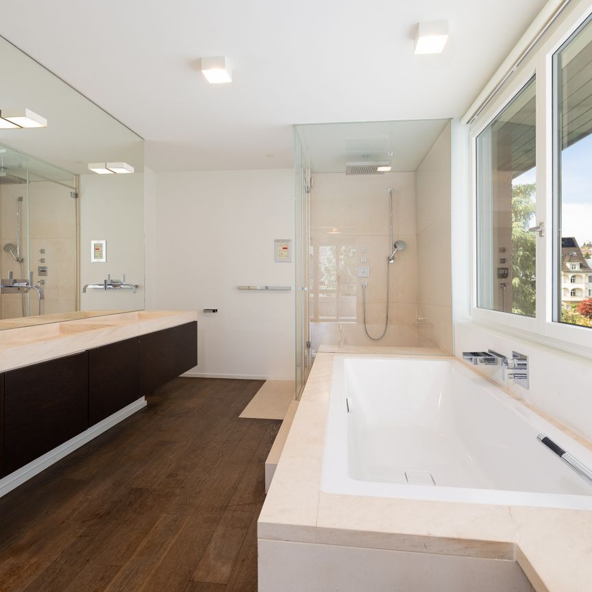 Exklusive 5-Zimmer-Maisonette-Wohnung mit Stadtblick und grosser Terrasse - Foto 1