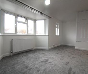 2 bedroom semi-detached house to rent - Photo 5
