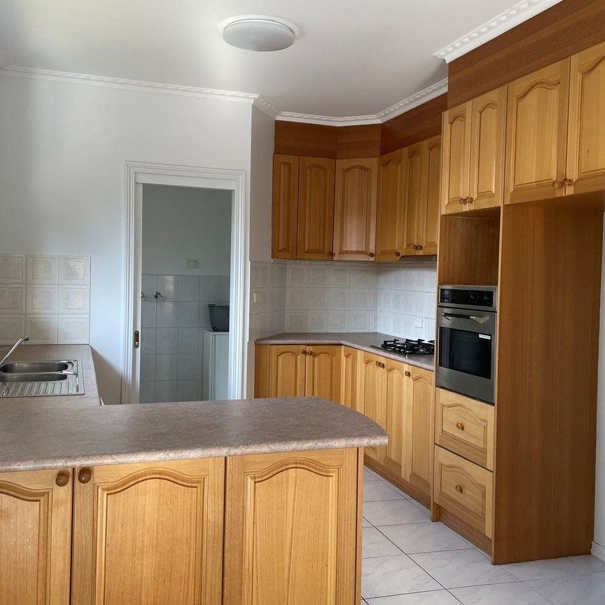 Spacious 3-Bedroom Unit - Photo 1