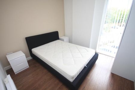 3 bedroom apartment to rent - Photo 3