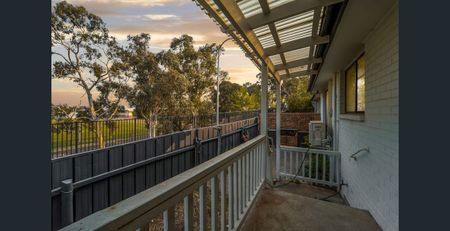 5 Brownlow Place,Holt - Photo 3