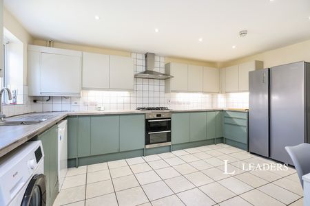 1 bedroom property to rent Chipmunk Chase, Hatfield, Hertfordshire, AL10 - Photo 2