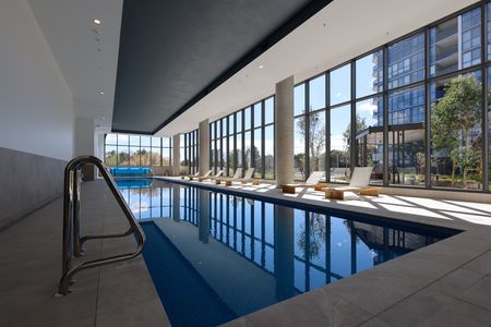 One Bedroom Apartment with Panoramic Views! - Photo 5