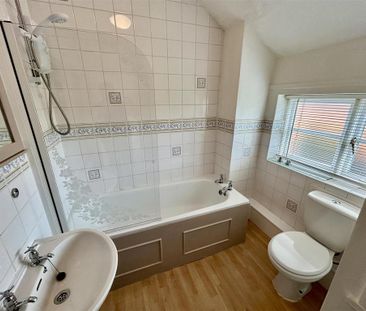 2 bedroom terraced house to rent - Photo 5