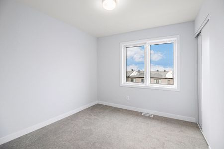 For Lease - 57 Dashing Private, Orleans - Cumberland and Area, Ontario - Photo 2