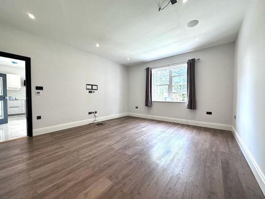 3 bedroom apartment to rent - Photo 1