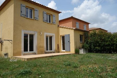 Location Maison 5 pièces 95m² ST MAMERT DU GARD 30730 - Photo 4