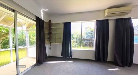 Waikanae - 3 Bedrooms - Photo 3