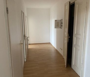 Helle 2-Zimmer-Wohnung mit Einbauküche! - Photo 2