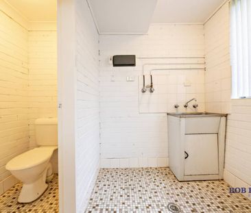 Modern Two-Bedroom Townhouse in Popular South Dubbo - Photo 4