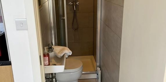 Room in a Shared House, Winchelsea Road, N17 - Photo 2