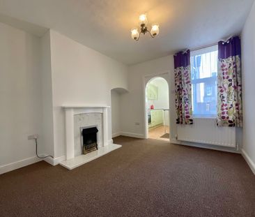 2 bedroom Mid Terraced House to let - Photo 5