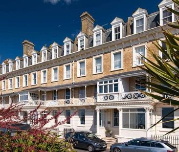 Heene Court Mansions, Heene Terrace, BN11 - Photo 1