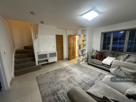 3 bedroom terraced house to rent - Photo 2