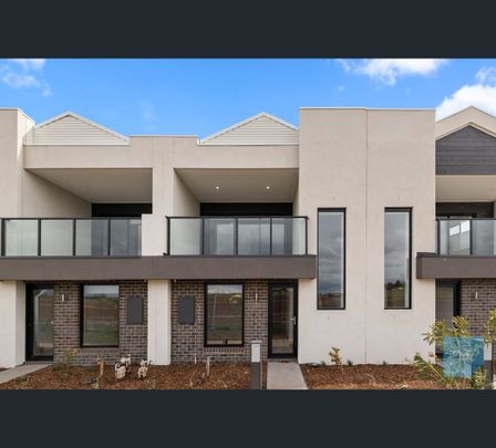 39 Amazing Boulevard, Fraser Rise, Vic 3336 - Photo 1
