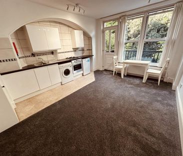 Studio to rent - Photo 2