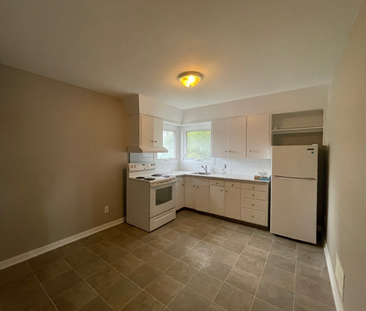 3 Bedroom Main Floor Walking Distance to U of S - Photo 5
