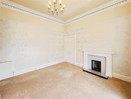 5 bedroom semi-detached house to rent - Photo 4