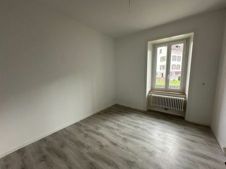 3-room apartment on the 2nd floor – Chemin des Prises 2, Couvet (Val-de-Travers) - Photo 2