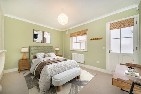 3 bedroom flat to rent - Photo 4