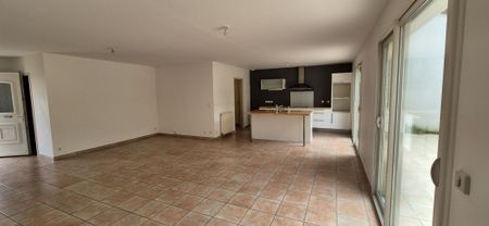 Location Maison 5 pièces 115m² MONTAUBAN 82000 - Photo 2