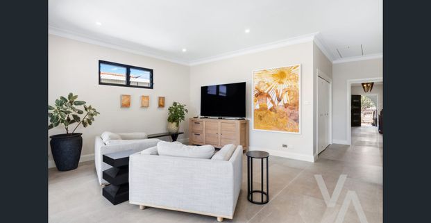 Your Next Move. - Photo 1