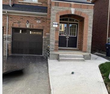 For Lease - 20 Truffle Court, Brampton, Ontario - Photo 2