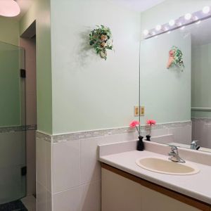 For Lease - 325 Wilfred Avenue, Toronto, Ontario - Photo 2