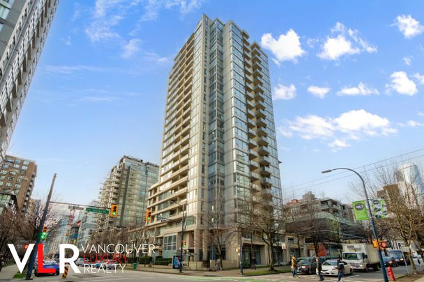 Penthouse in Downtown Vancouver, BC - Photo 1