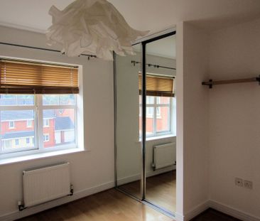 2 bedroom apartment to let - Photo 4